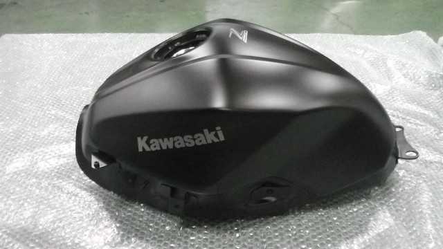 バイクパーツ Z250 ER250C-004xxx の タンク *1679554303 【中古】【送料込】|バイクCITY