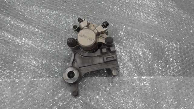 バイクパーツ　VTR250　MC33-1021xxx　の　リアキャリパー *1680658257　【中古】【送料込】
