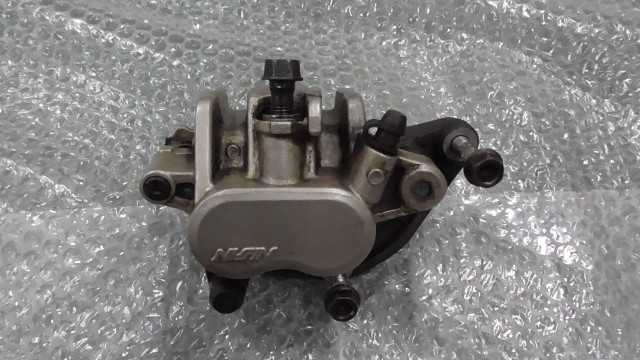 バイクパーツ　VTR250　MC33-1021xxx　の　キャリパー *1680658305　【中古】【送料込】｜バイクCITY 8,694円