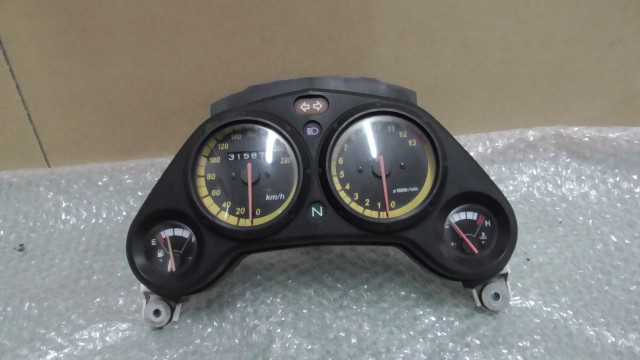 バイクパーツ　CBR150R　NCB150-0046xxx　の　スピードメーター *1680833709　【中古】【送料込】