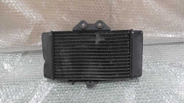バイクパーツ VTR250 MC33-1024xxx の ラジエター 凹み *1685581762 【中古】【送料込】|バイクCITY