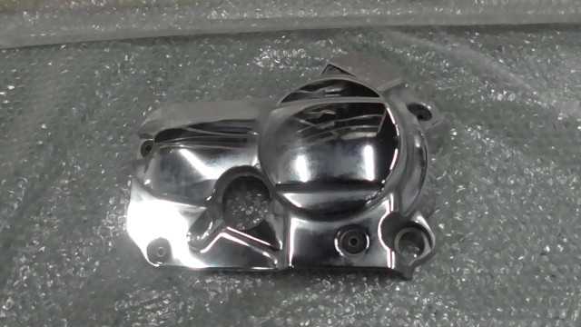 バイクパーツ　ドラッグスター400　VH01J-024xxx　の　エンジンカバー *1686706750　【中古】【送料込】