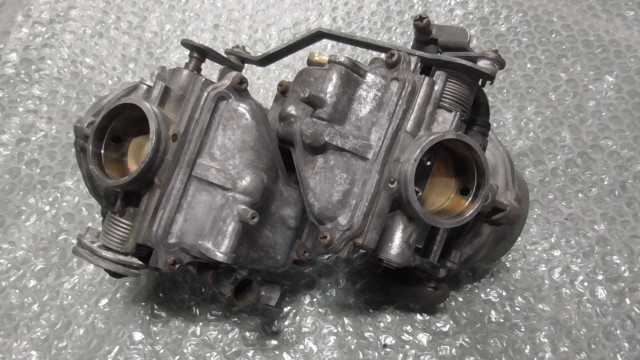 バイクパーツ　V-TWIN マグナ S　MC29-1201xxx　の　キャブレター *1687313976　【中古】【送料込】｜バイクCITY