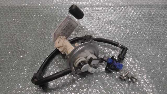 バイクパーツ　アクシスZ　SED7J-008xxx　の　燃料ポンプ *1688098786　【中古】【送料込】｜バイクCITY