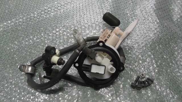 バイクパーツ　ビーノ４スト　FI　SA54J-007xxx　の　燃料ポンプ *1690177041　【中古】【送料込】