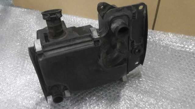 バイクパーツ　ジャイロキャノピー　TA03 の　エアークリーナーボックス *1690423773　【中古】【送料込】