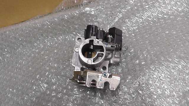 バイクパーツ　ジョグ(FI)　AY01-1154xxx　の　スロットルボデー *1690441295　【中古】【送料込】