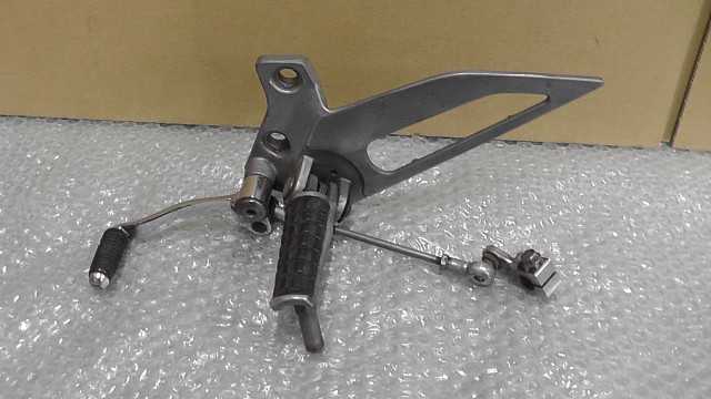 バイクパーツ ZZR250 EX250H-063xxx の ステップ左 チェンジペダル *1691457385 【中古】【送料込】|バイクCITY