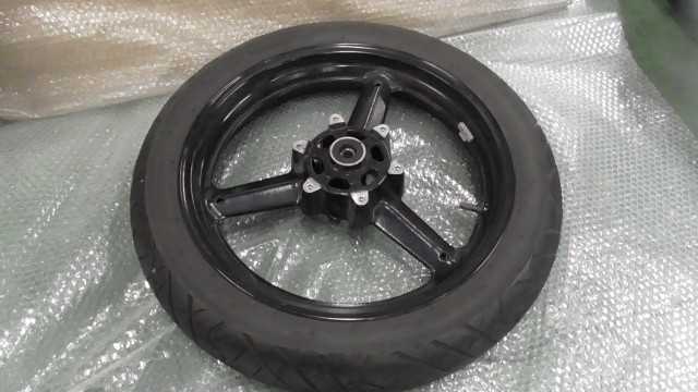 バイクパーツ　GSR250　LC6GJ55D001107xxx　の　フロントホイール タイヤ *1692837548　【中古】【送料込】｜バイクCITY