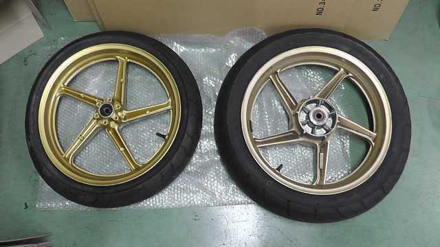 バイクパーツ　VTR250 FI　MC33　の　ホイールセットタイヤ *1694144095　【中古】【送料込】