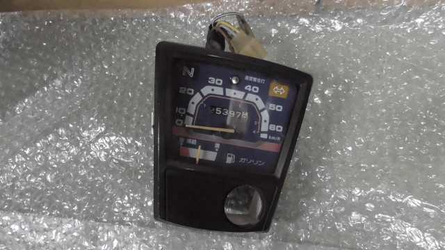 バイクパーツ　カブ50カスタム　C50-0051xxx　の　スピードメーター *1695711227　【中古】【送料込】