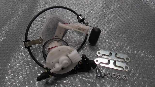 バイクパーツ　ジョグ(FI)　AY01-1046xxx　の　燃料ポンプ　 *1695878817　【中古】【送料込】