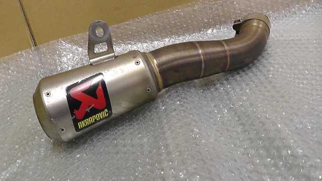 バイクパーツ　YZF-R25　RG10J-017xxx　の　マフラー　AKRAPOVIC *1696567113　【中古】【送料込】