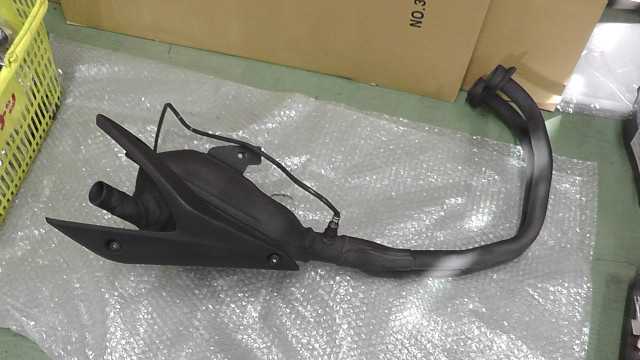 バイクパーツ　YZF-R25　RG10J-017xxx　の　エキパイ *1696574062　【中古】【送料込】