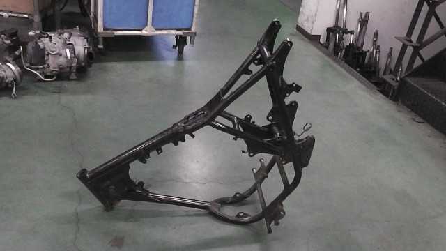 バイクパーツ　レブル250　MC13-1800xxx　の　フレーム　書類付き *1696987434　【中古】【送料込】