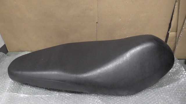 バイクパーツ　ディオ110　JF31-1105xxx　の　シート *1696995659　【中古】【送料込】