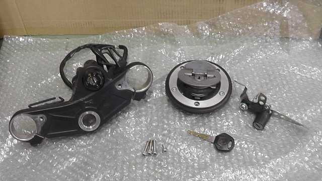 バイクパーツ YZF-R25 ABS RG43J-004xxx の キーセット *1699319315 【中古】【送料込】
