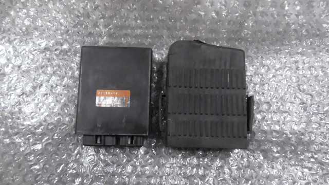バイクパーツ　ZZR250　EX250H-063xxx　の　CDI *1699927355　【中古】【送料込】