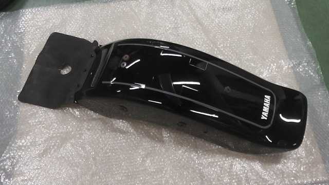 バイクパーツ　ドラッグスター400　4TR-098xxx　の　リアフェンダー *1701836580　【中古】【送料込】