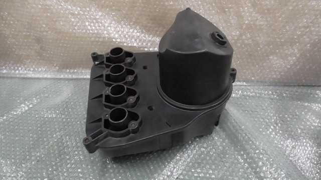 バイクパーツ　バリオス　ZR250A-067xxx　の　エアクリーナーボックス *1702342803　【中古】【送料込】
