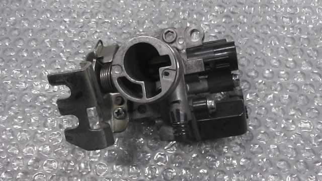 バイクパーツ　ジョグ(FI)　AY01-1057xxx　の　スロットルボデー *1702428603　【中古】【送料込】