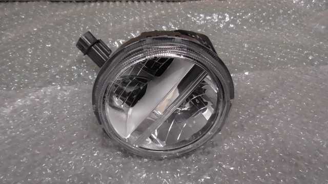 バイクパーツ カブ110 JA44 の ヘッドライト LED 薄傷 *1703559983 【中古】【送料込】