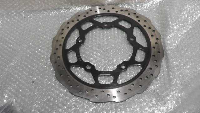 バイクパーツ GSX250R LC6DN11AZ01107xxx の フロントディスクローター *1704439148 【中古】【送料込】