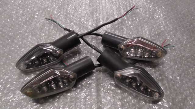 バイクパーツ　ホーネット Hornet　MC31　の　ウインカー　セット　LED　 *1706771637　【中古】【送料込】