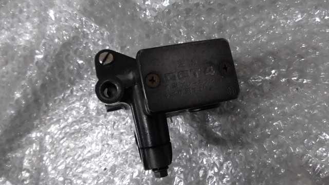 バイクパーツ　FAZE　MF11-1002xxx　の　マスターシリンダー　左 M10 *1707357867　【中古】【送料込】