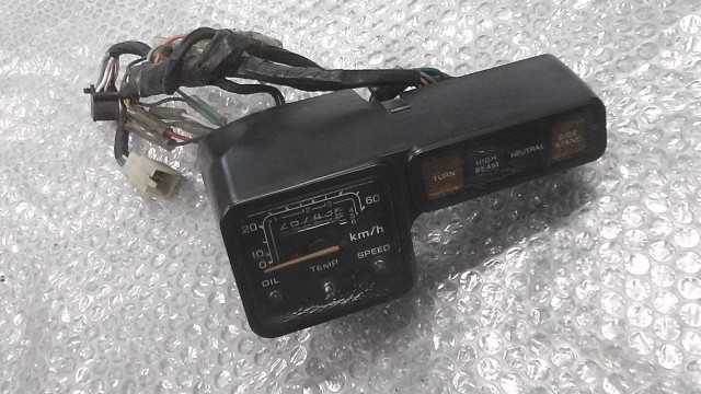 バイクパーツ　CRM50　AD13-1000xxx　の　スピードメーター 傷 *1707876310　【中古】【送料込】