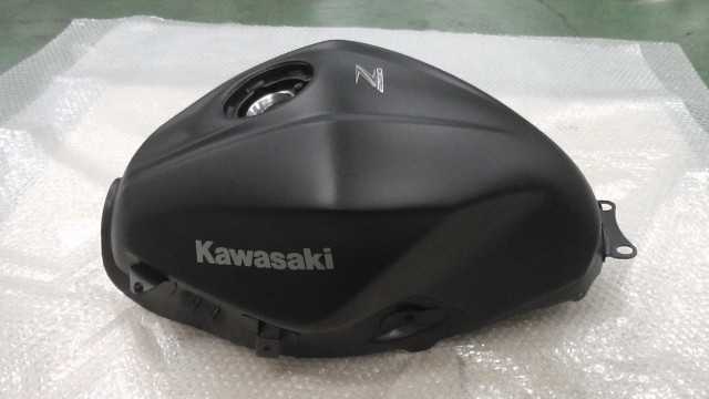 バイクパーツ Z250 ER250C-013xxx の タンク *1708412636 【中古】【送料込】|バイクCITY