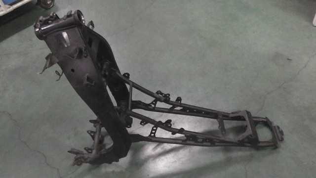 バイクパーツ　YZF-R15　ME11CK014C2020xxx　の　フレーム *1708479034　【中古】【送料込】