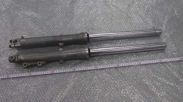 バイクパーツ　GB250 クラブマン　MC10-1022xxx　の　フロントフォーク *1709083555　【中古】【送料込】