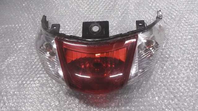 バイクパーツ　ディオ125　LALTCJU01B3275xxx　の　テールライト　傷 *1709689728　【中古】【送料込】 4,239円