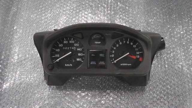 バイクパーツ　VT250FN ゼルビス　MC25-1001xxx　の　メーター ヒビ *1709860833　【中古】【送料込】