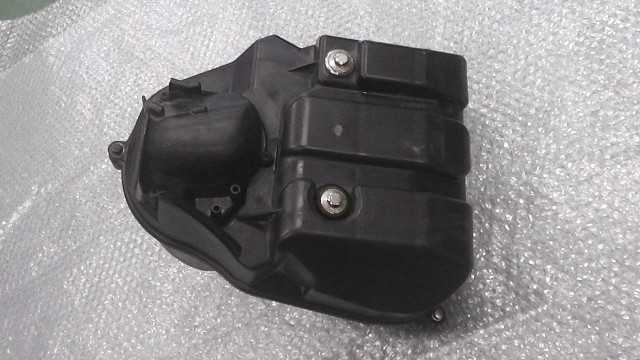 バイクパーツ　バリオス　ZR250A-067xxx　の　エアクリーナーボックス *1710385852　【中古】【送料込】