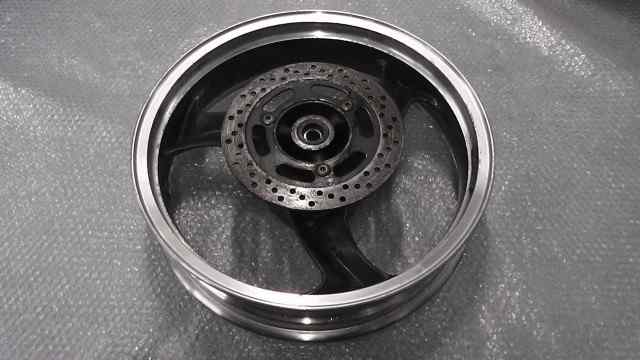 バイクパーツ　バリオス　ZR250A-038xxx　の　リアホイール *1577329279　【中古】【送料込】