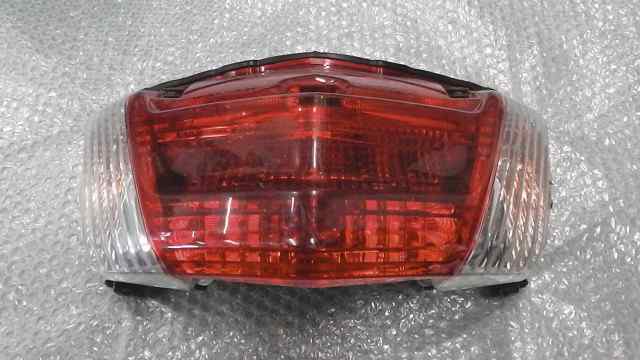 バイクパーツ　N-MAX125　SE86J-003xxx　の　テールランプ *1582856763　【中古】【送料込】