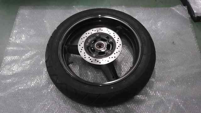 バイクパーツ　GSR250　LC6GJ55D001104xxx　の　リアホイール *1589248982　【中古】【送料込】