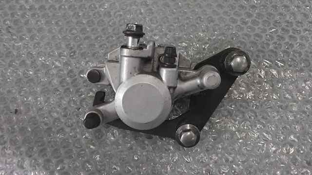 バイクパーツ　YBR125　LBPPCJLH5B0003xxx　の　キャリパー *1602813759　【中古】【送料込】