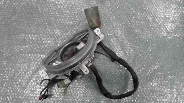 バイクパーツ　リード110　JF19-1111xxx　の　メーター *1608778399　【中古】【送料込】