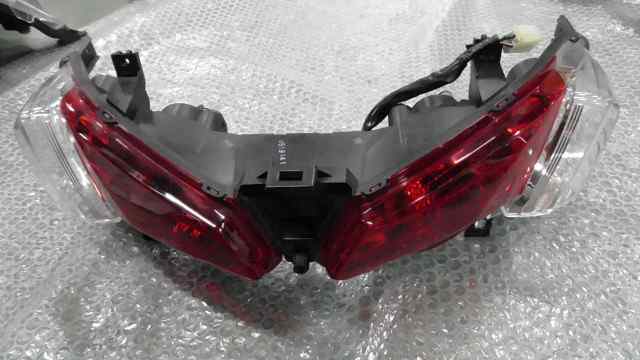 バイクパーツ　バーグマン200　CH41A-702xxx　の　テールランプ *1612751427　【中古】【送料込】