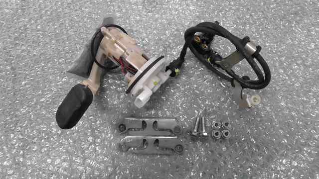 バイクパーツ　TACT４スト　AF75-1008xxx　の　フューエル　ポンプ *1613439509　【中古】【送料込】