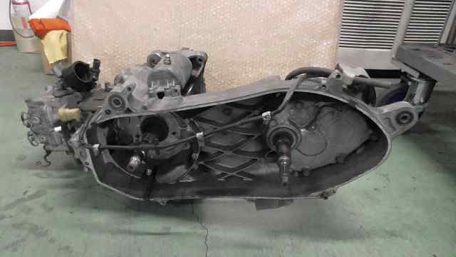 22364円 安売り バイクパーツ フォルツァX MF08-1002xxx の エンジン 1613700015