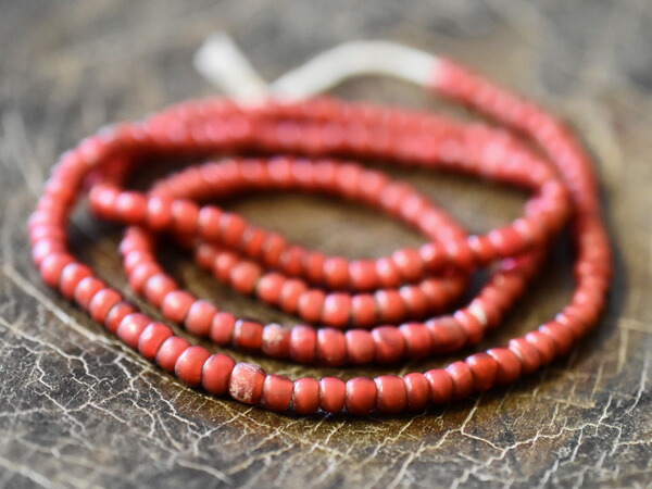 楽天市場】【2201】ANTIQUE金赤ホワイトハーツ小粒ビーズ一連（Φ3.0mm