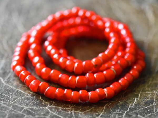 楽天市場】【2306】ANTIQUEホワイトハーツ濃赤極太輪切型ビーズ一連2