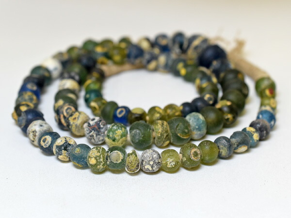 楽天市場】【2402】マリ出土 イスラム青と緑のMixアイビーズ一連1