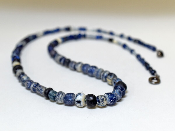 楽天市場】【1910】ジャワ島出土透明小粒ビーズのネックレス【とんぼ玉