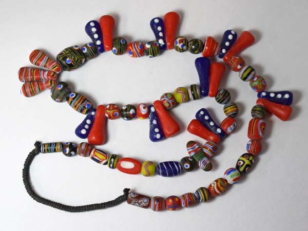 【2410】ジャワ産キファビーズレプリカ一連1【とんぼ玉】【アンティークビーズ】【ビーズ】【パーツ】【beads】【トンボ玉】【ジャワビーズ】【ガラスビーズ】【ハンドメイド】