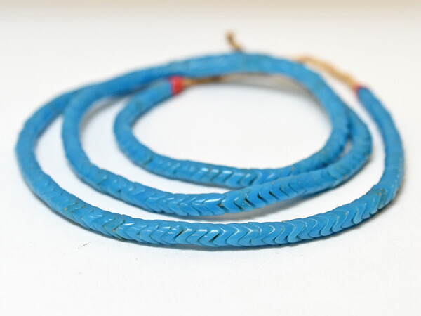 【2312】ANTIQUEボヘミアスネークビーズ水色中粒一連4(Φ6.0mm)【とんぼ玉】【トンボ玉】【ビーズ】【パーツ】【アンティークビーズ】【骨董】【チェコビーズ】【antiquebeads】【beads】